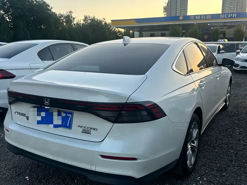 Honda Accord — фото 2