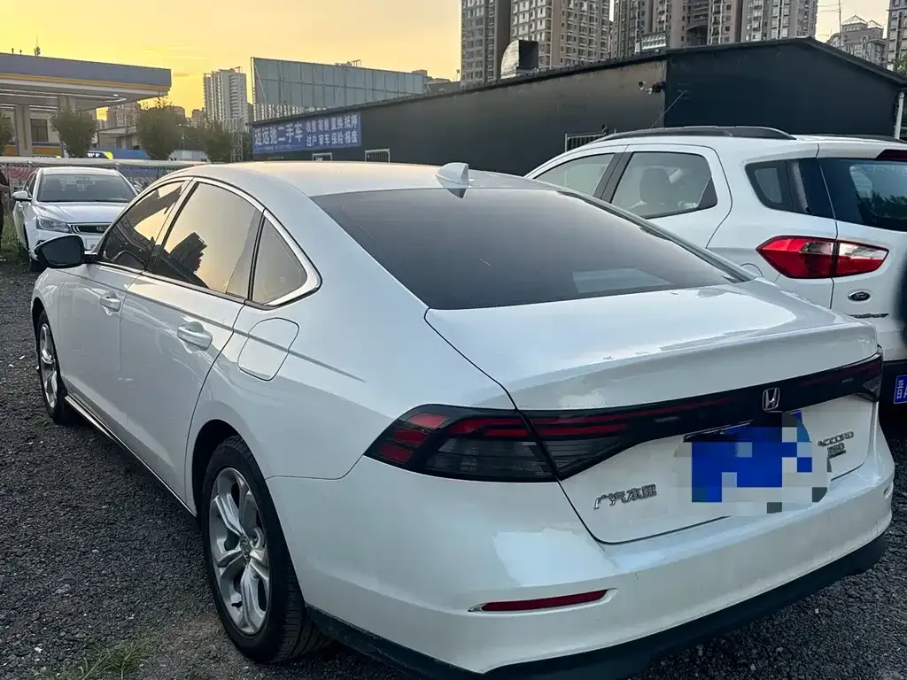 Honda Accord — фото 3