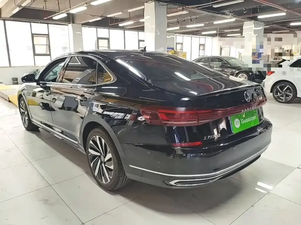 Volkswagen Passat — фото 3