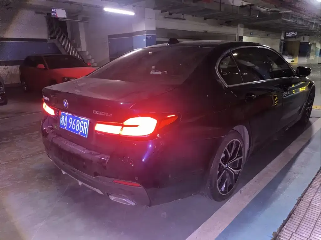 BMW 5 Series — фото 10