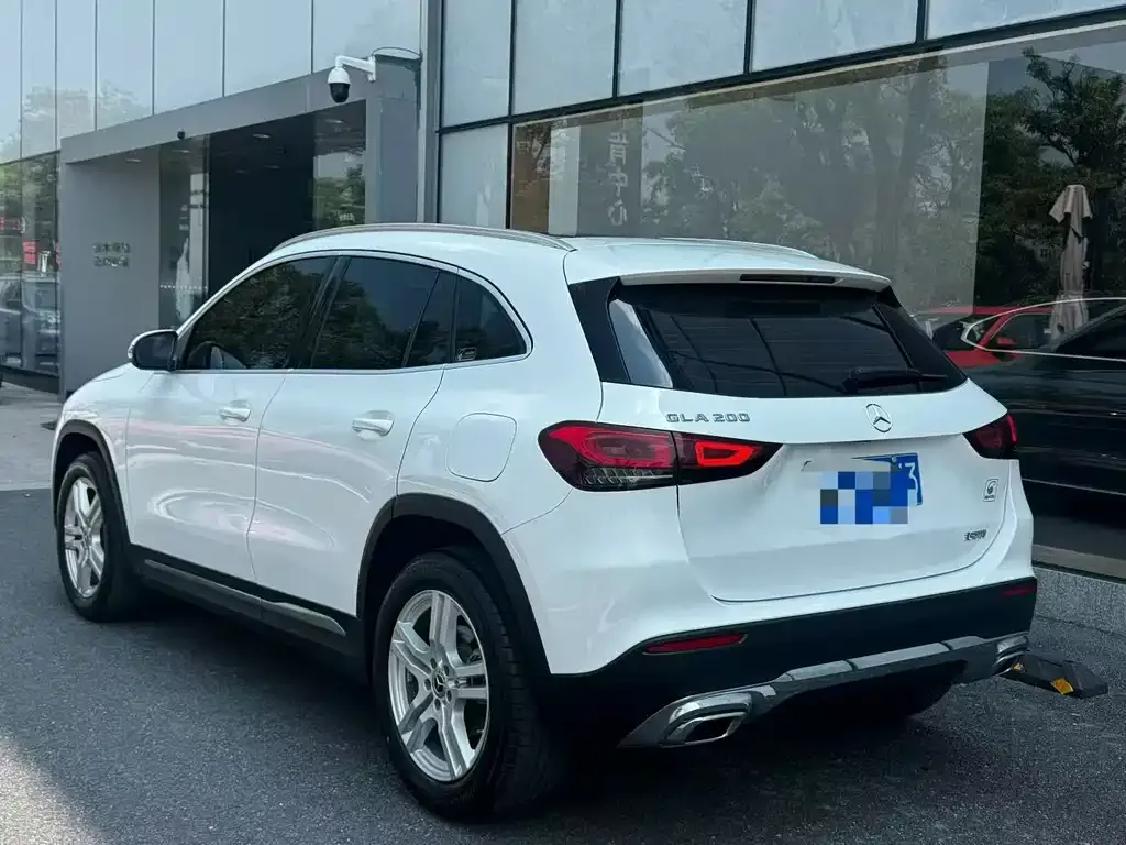 Mercedes-Benz GLA — фото 6