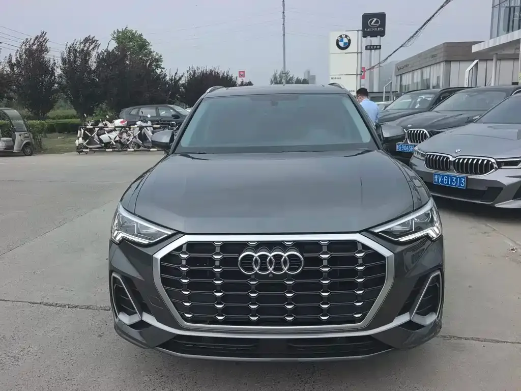 Audi Q3 — фото 4