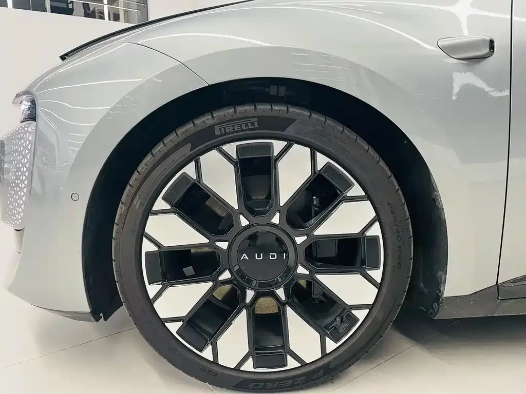 Audi E5 Sportback — фото 4