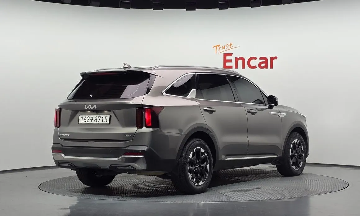 Kia Sorento — фото 6