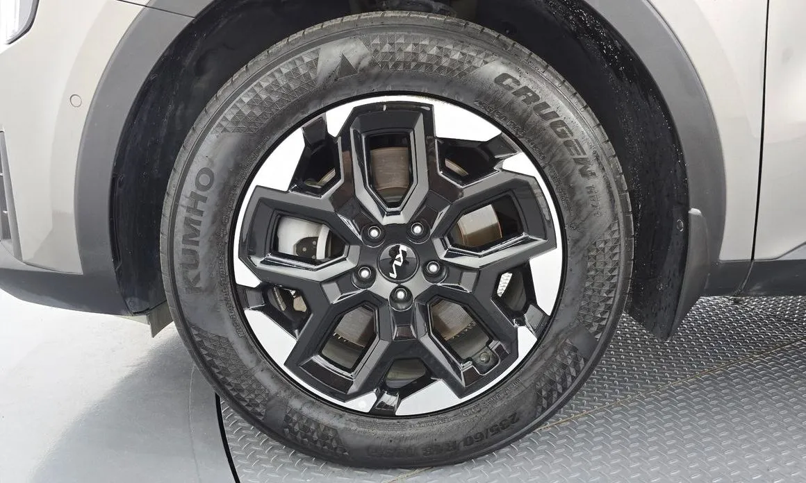 Kia Sorento — фото 7