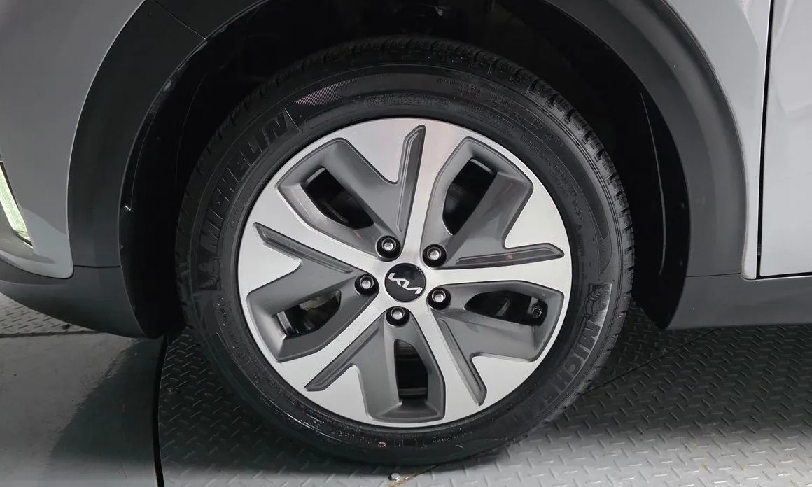 Kia Niro — фото 10