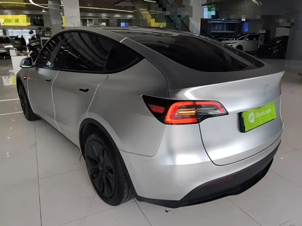 Tesla Model Y — фото 5