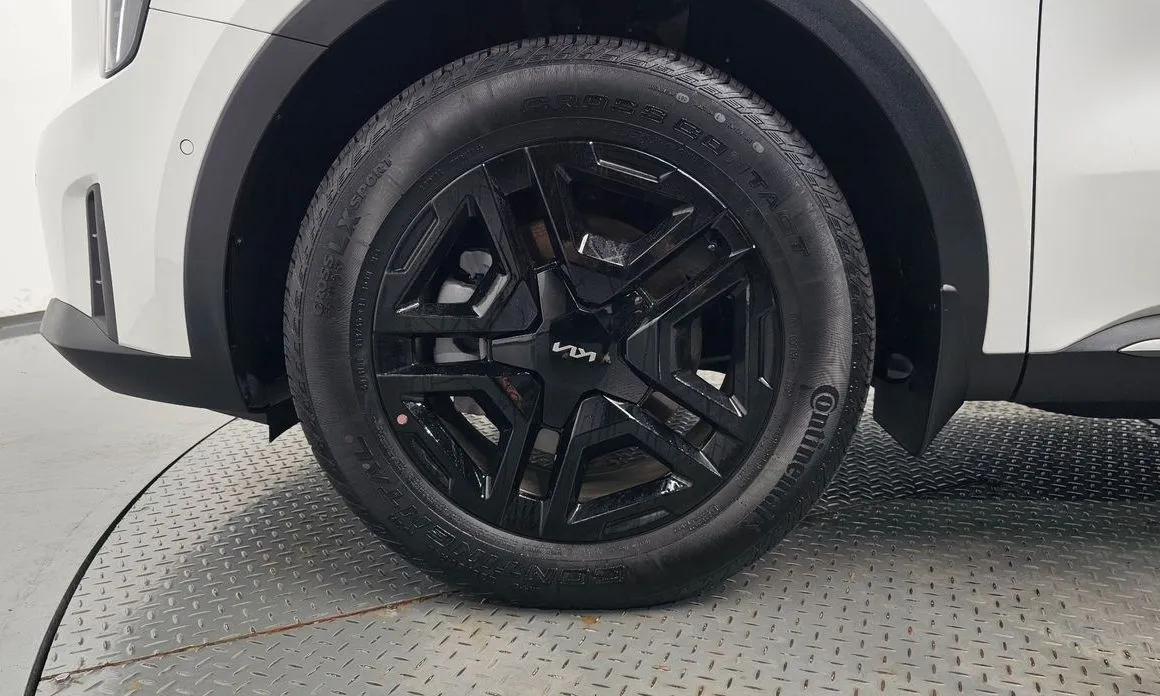 Kia Sorento — фото 8
