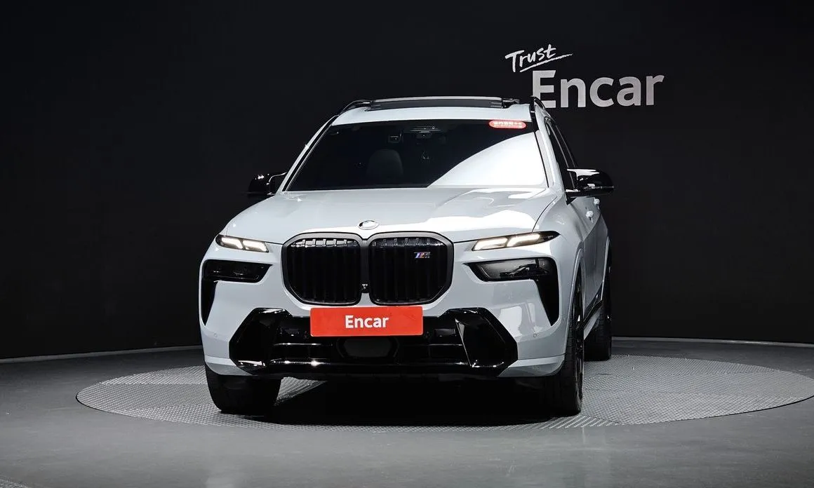 BMW X7 — фото 2