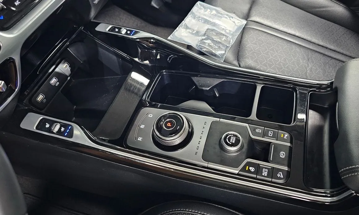 Kia Sorento — фото 8