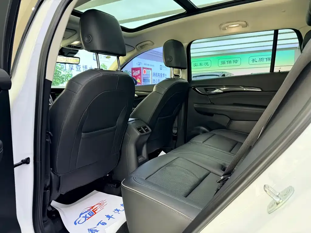Buick Envision Plus — фото 7