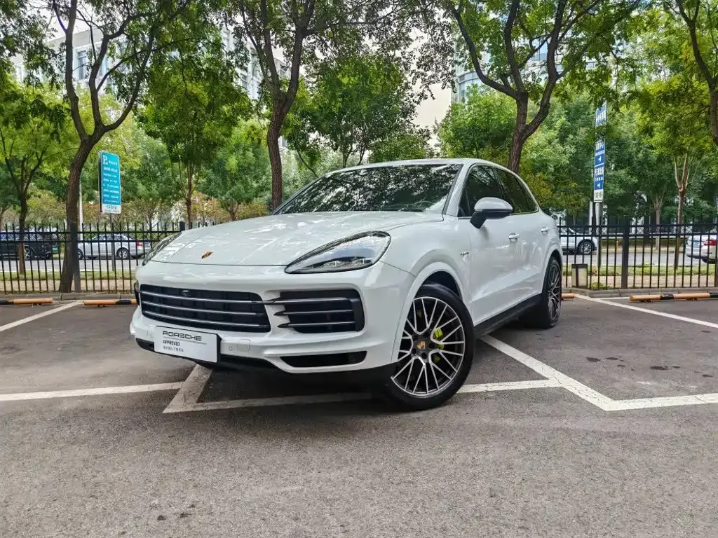 Porsche Cayenne Hybrid — фото 1