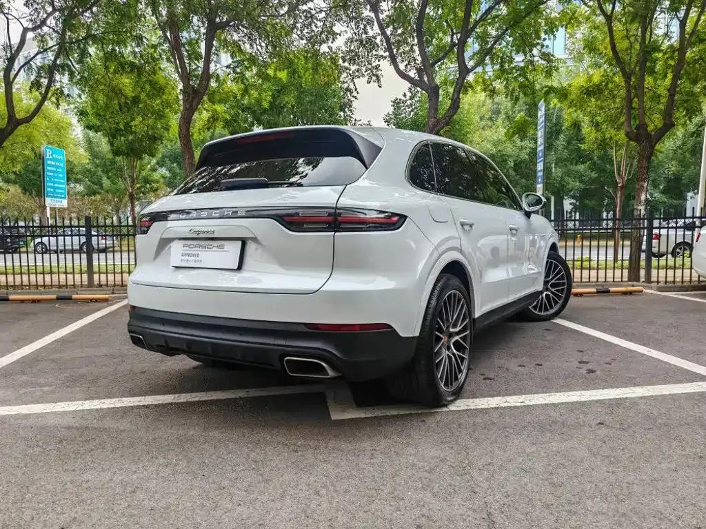 Porsche Cayenne Hybrid — фото 7