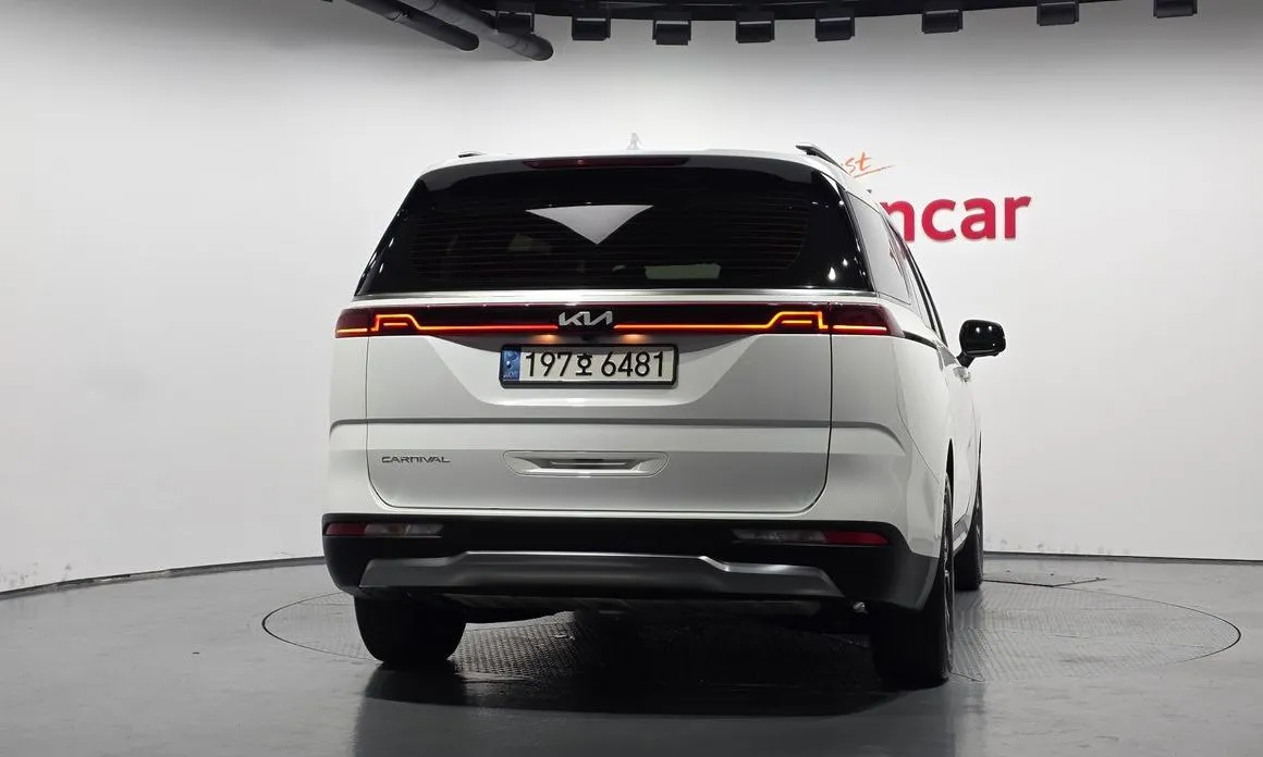 Kia Carnival — фото 10