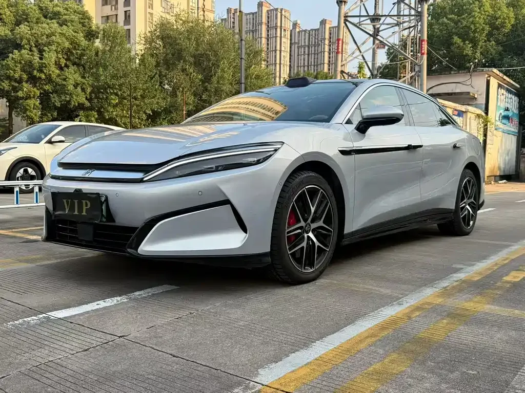 BYD Han L — фото 1