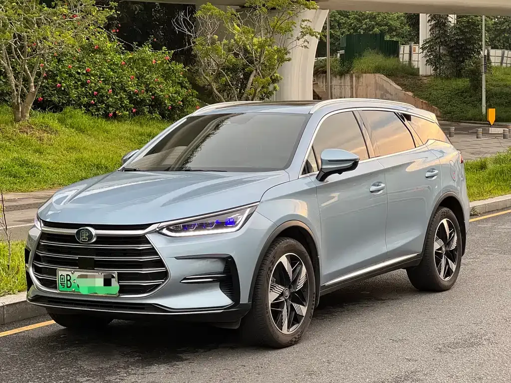 BYD Tang New Energy — фото 1