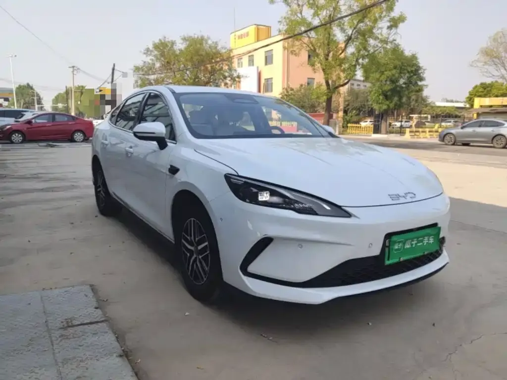 BYD Seal 05 DM-i — фото 9