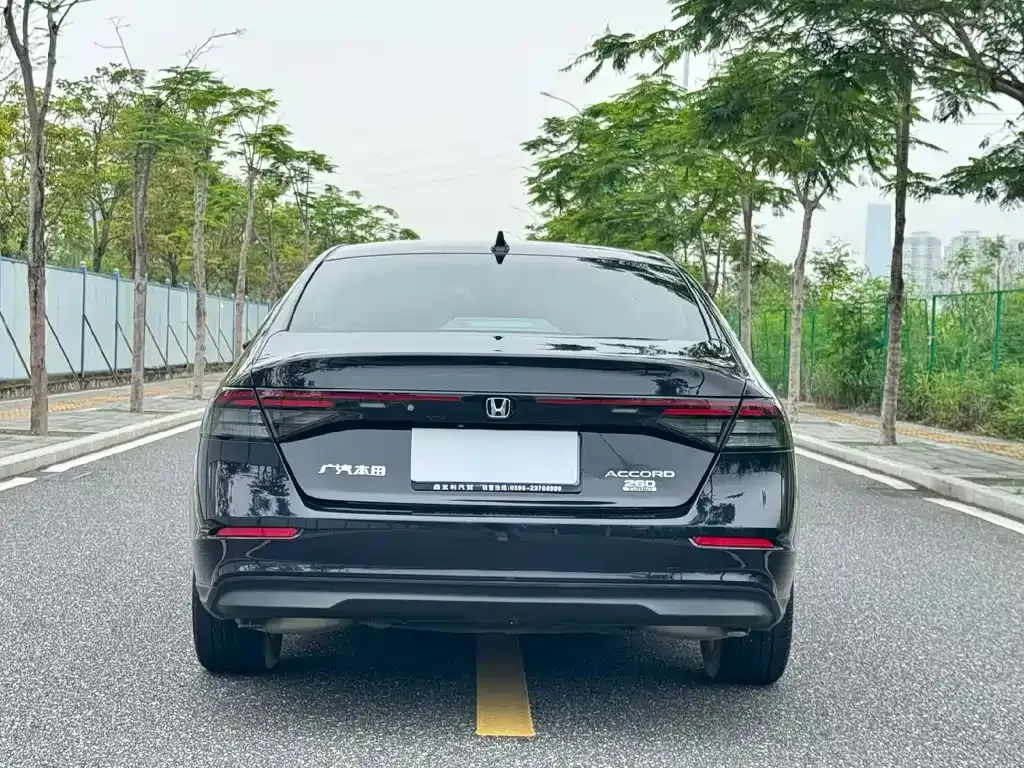 Honda Accord — фото 4