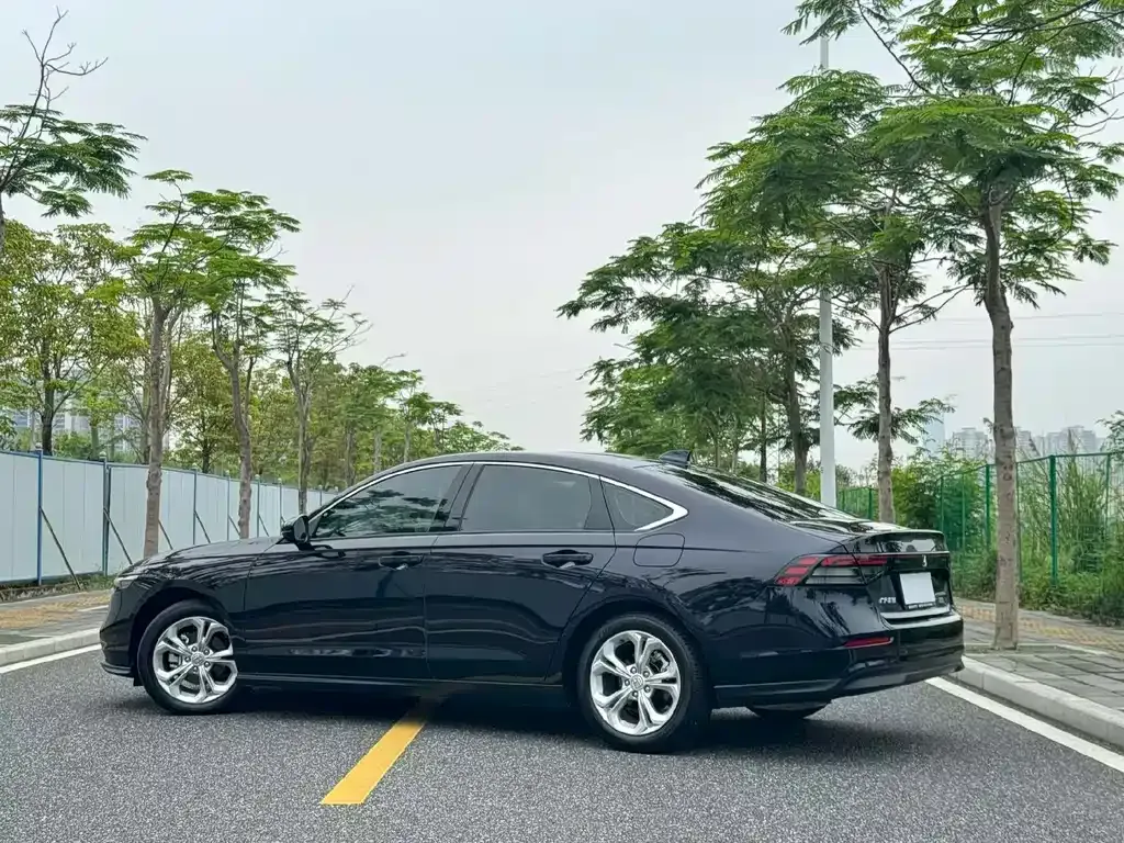 Honda Accord — фото 5