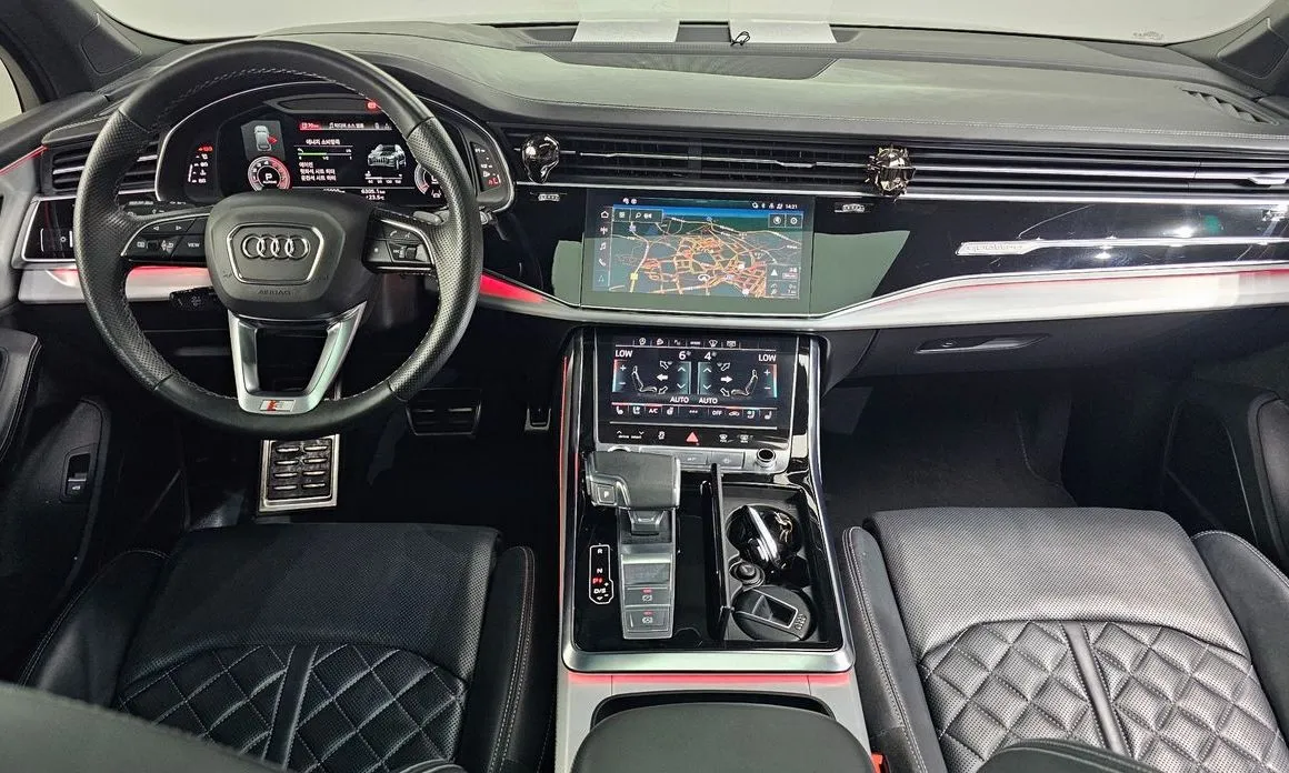 Audi Q7 — фото 10