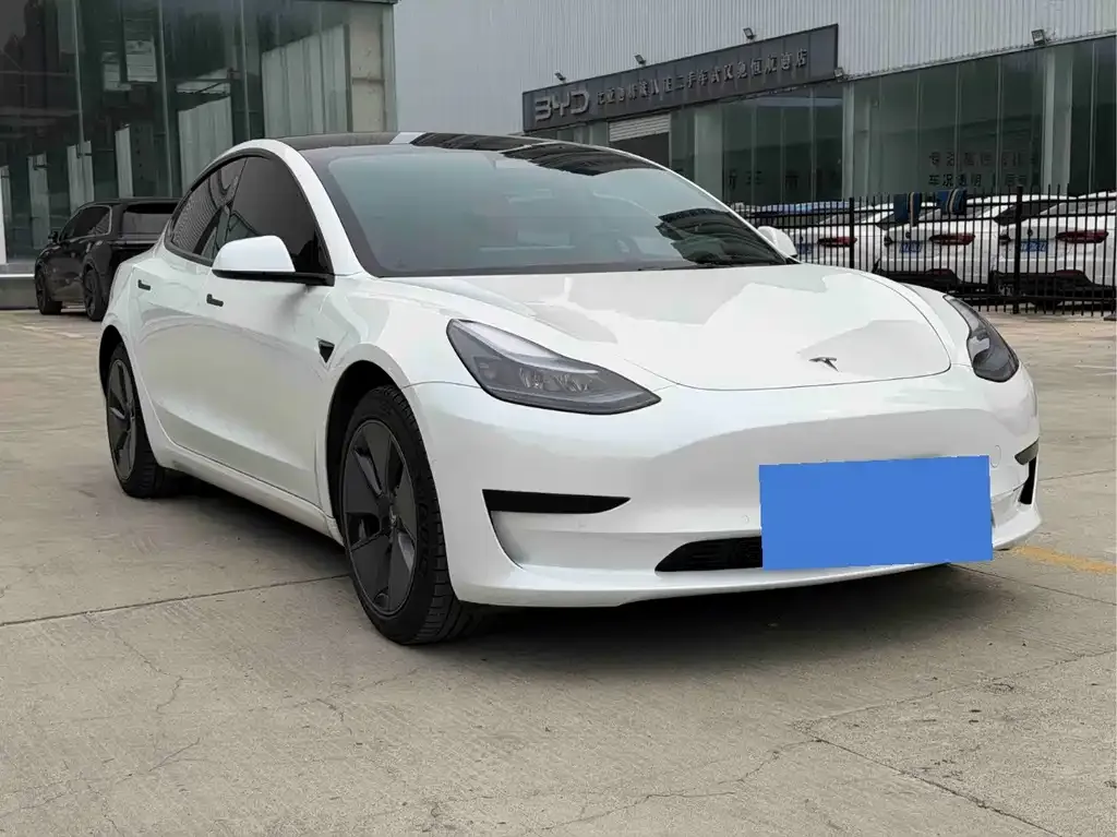 Tesla Model 3 — фото 3