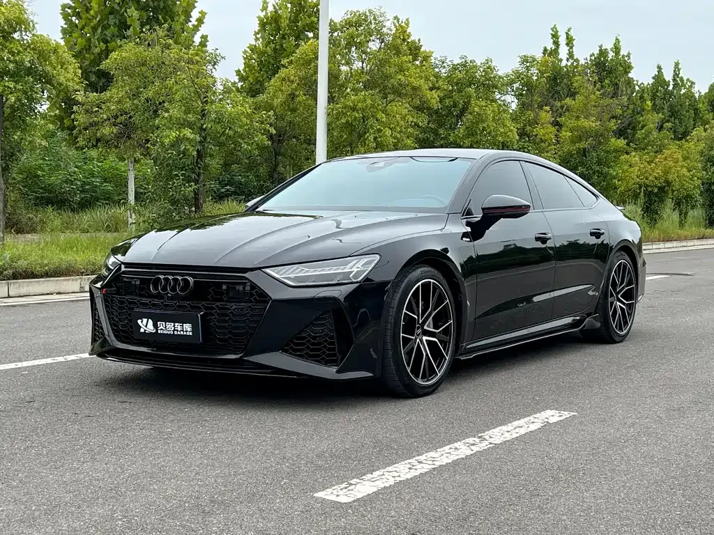 Audi A7 — фото 1