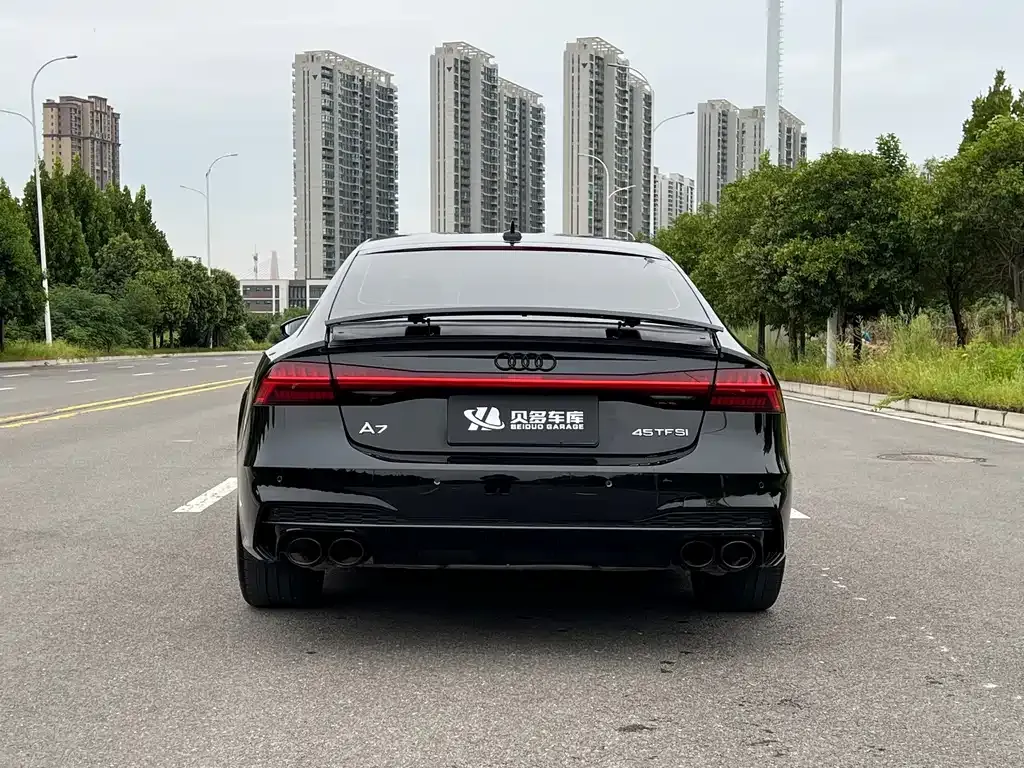 Audi A7 — фото 7