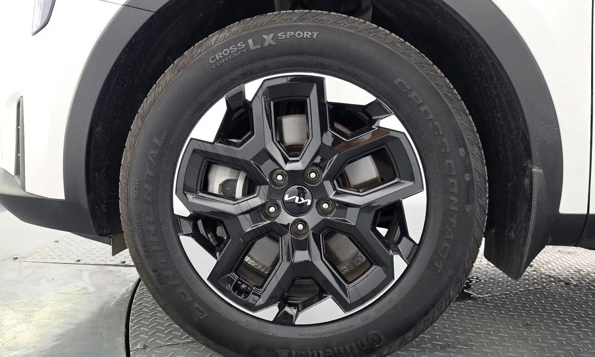 Kia Sorento — фото 8