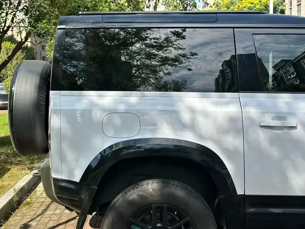 Land Rover Defender — фото 5