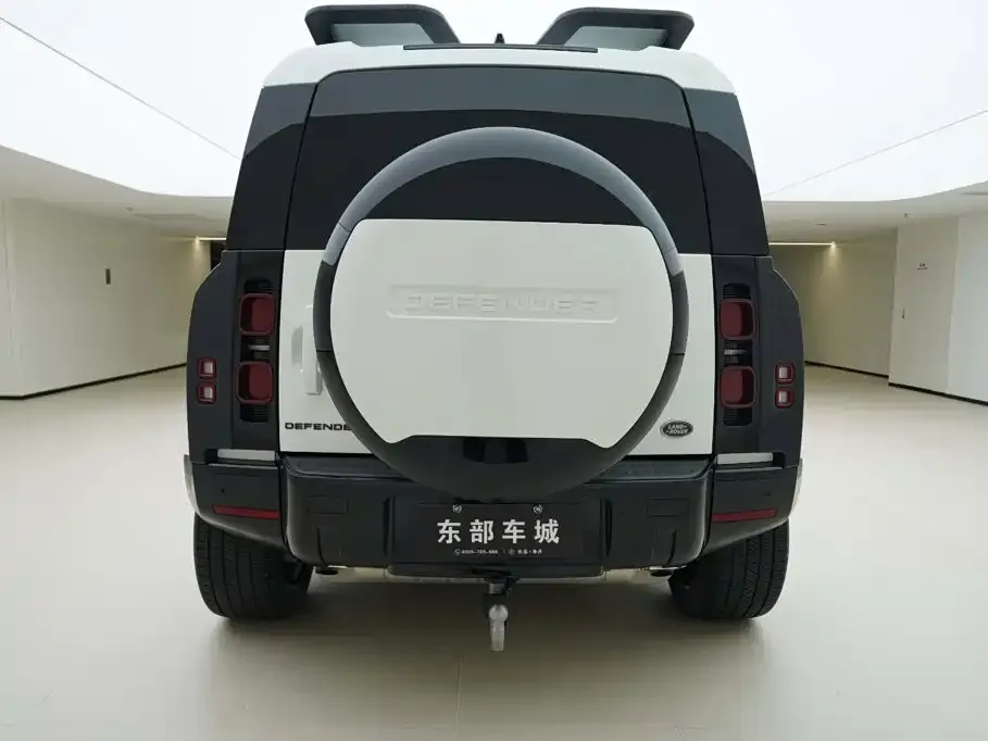 Land Rover Defender — фото 10