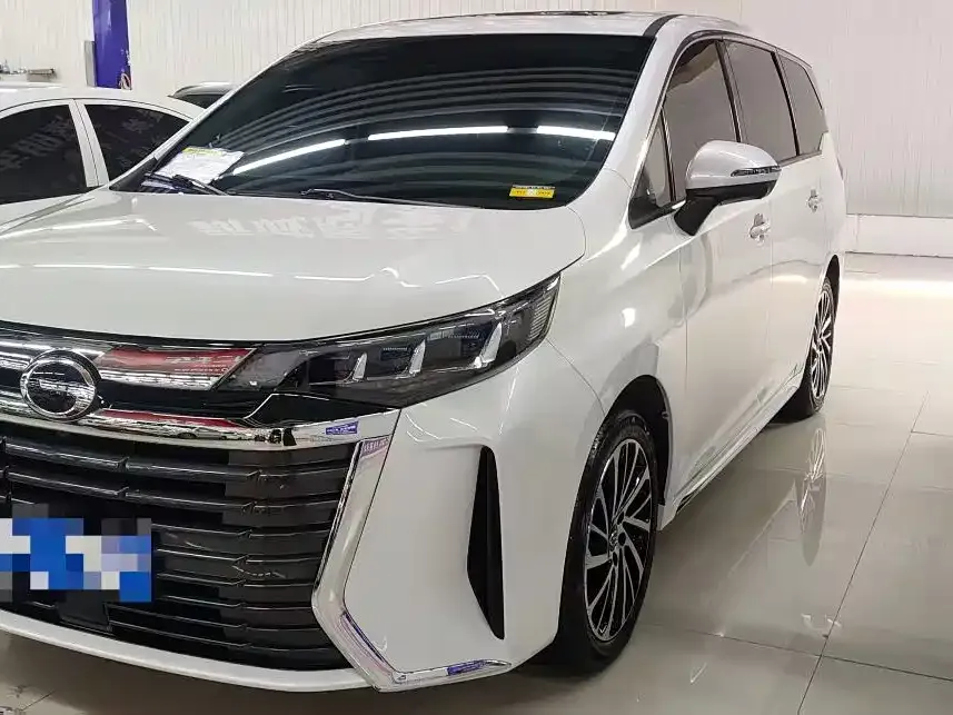 GAC Motor Trumpchi M6 — фото 1