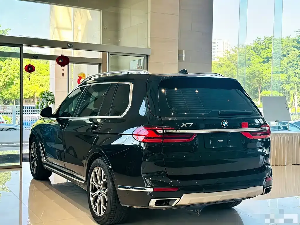 BMW X7 — фото 8