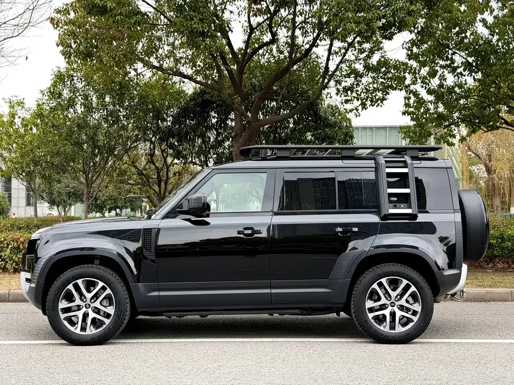 Land Rover Defender — фото 10