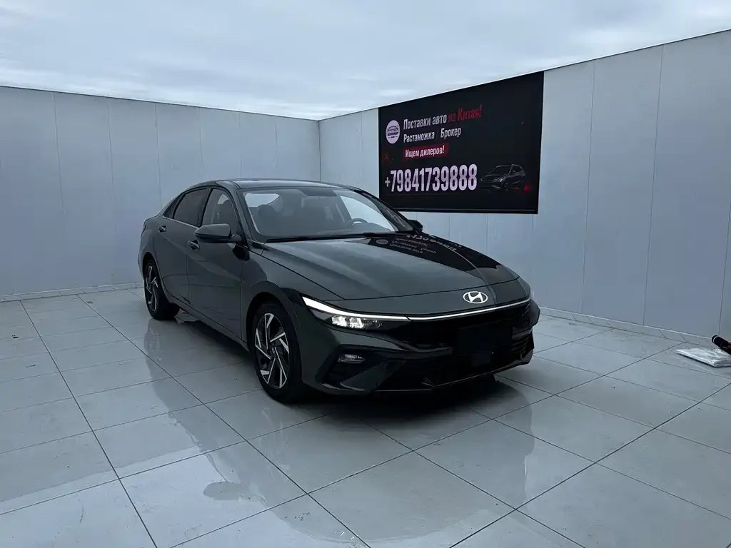 Hyundai Elantra — фото 2
