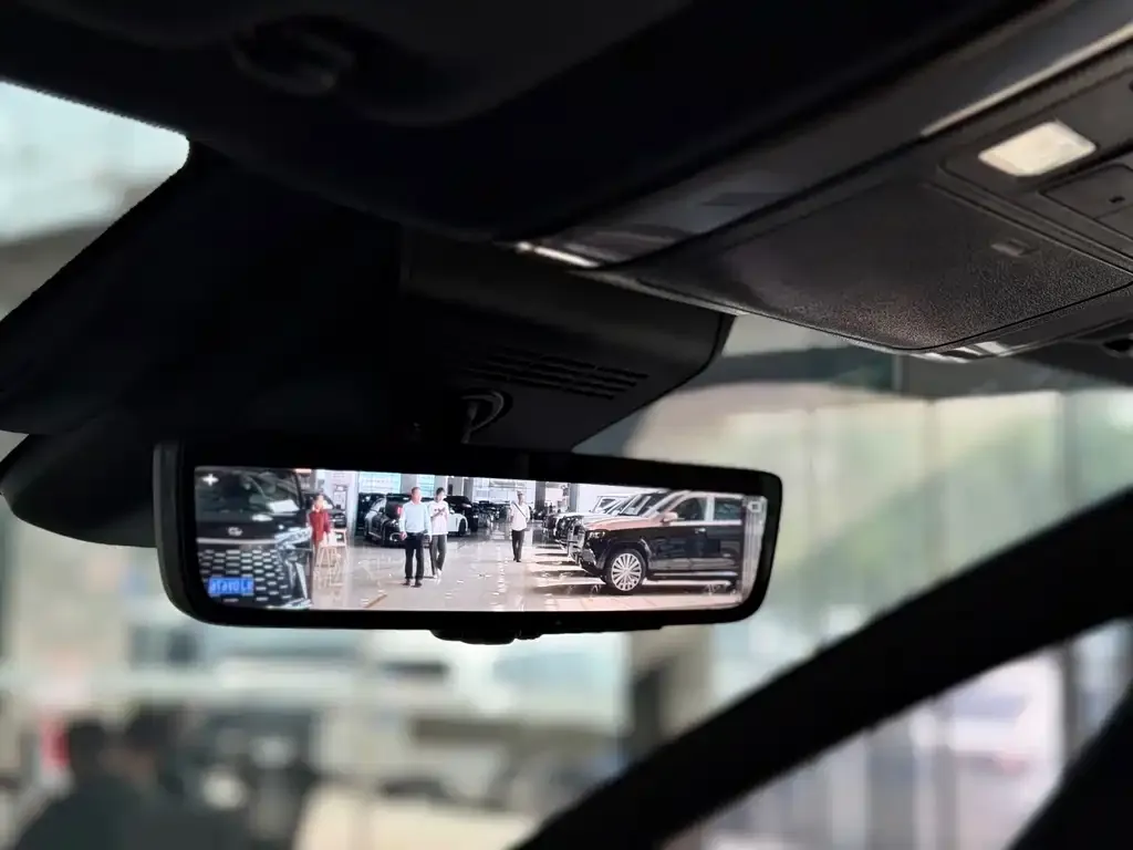 Toyota Alphard — фото 3