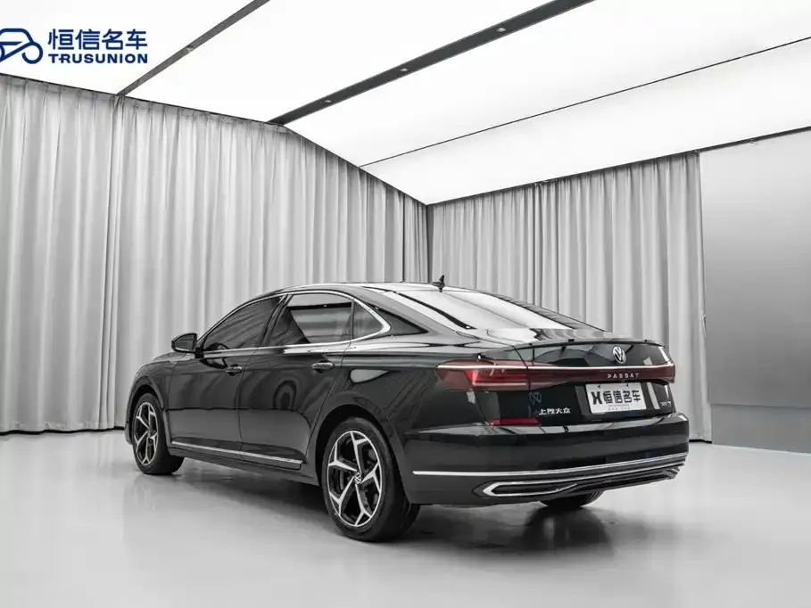 Volkswagen Passat — фото 8