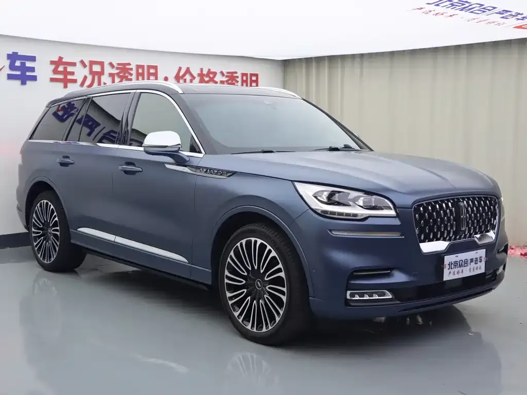 Lincoln Aviator — фото 10