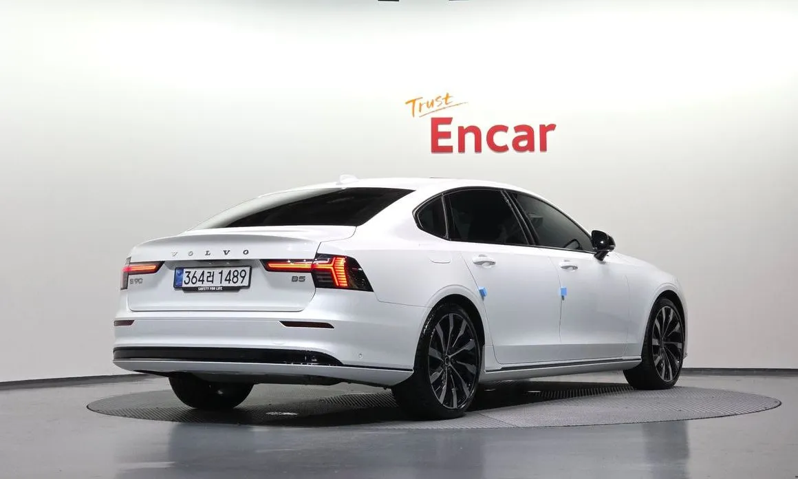 Volvo S90 — фото 3