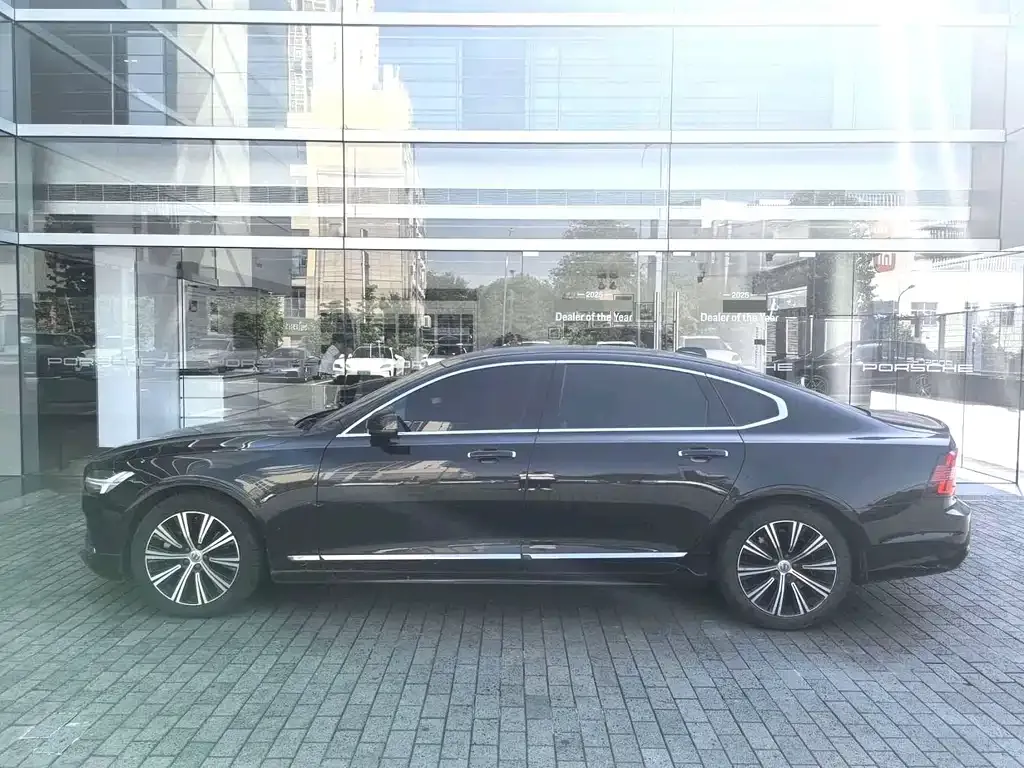 Volvo S90 — фото 4