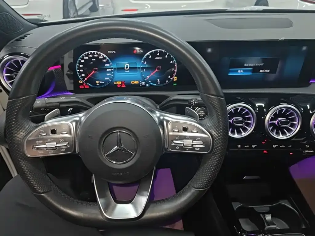 Mercedes-Benz A-Class — фото 10