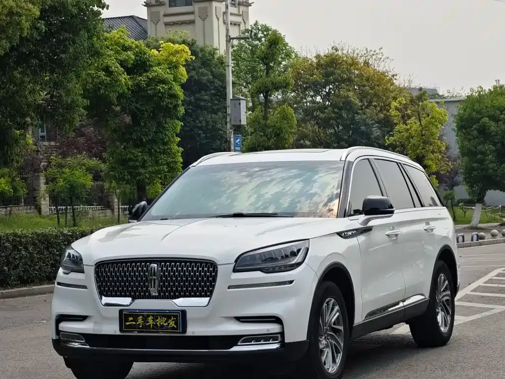 Lincoln Aviator — фото 1