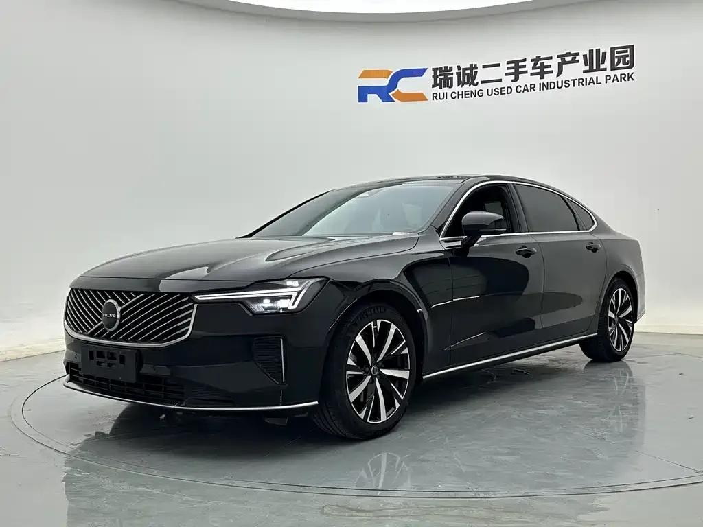 Volvo S90 — фото 9