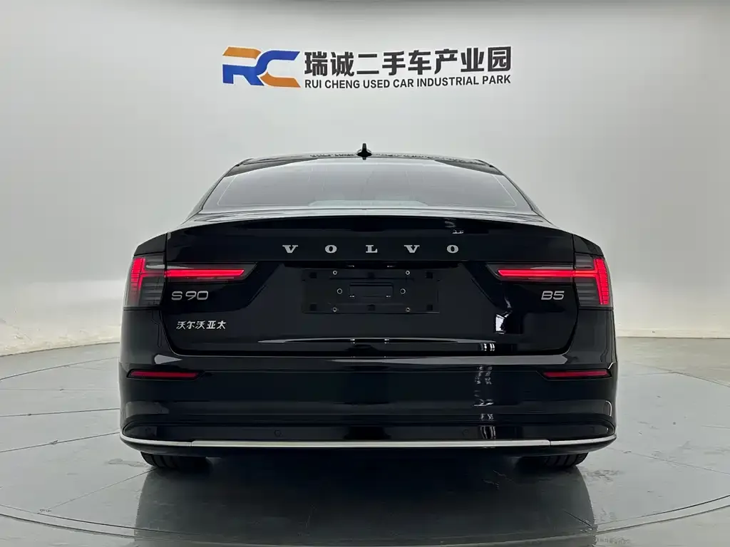 Volvo S90 — фото 2