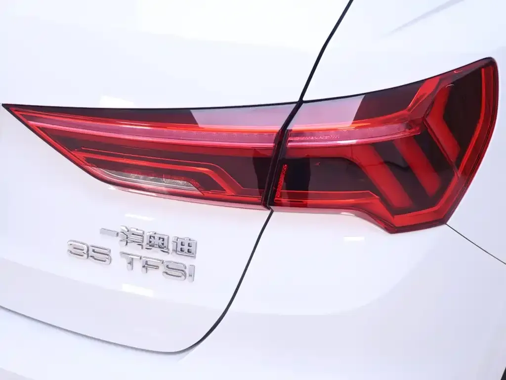 Audi Q3 — фото 5