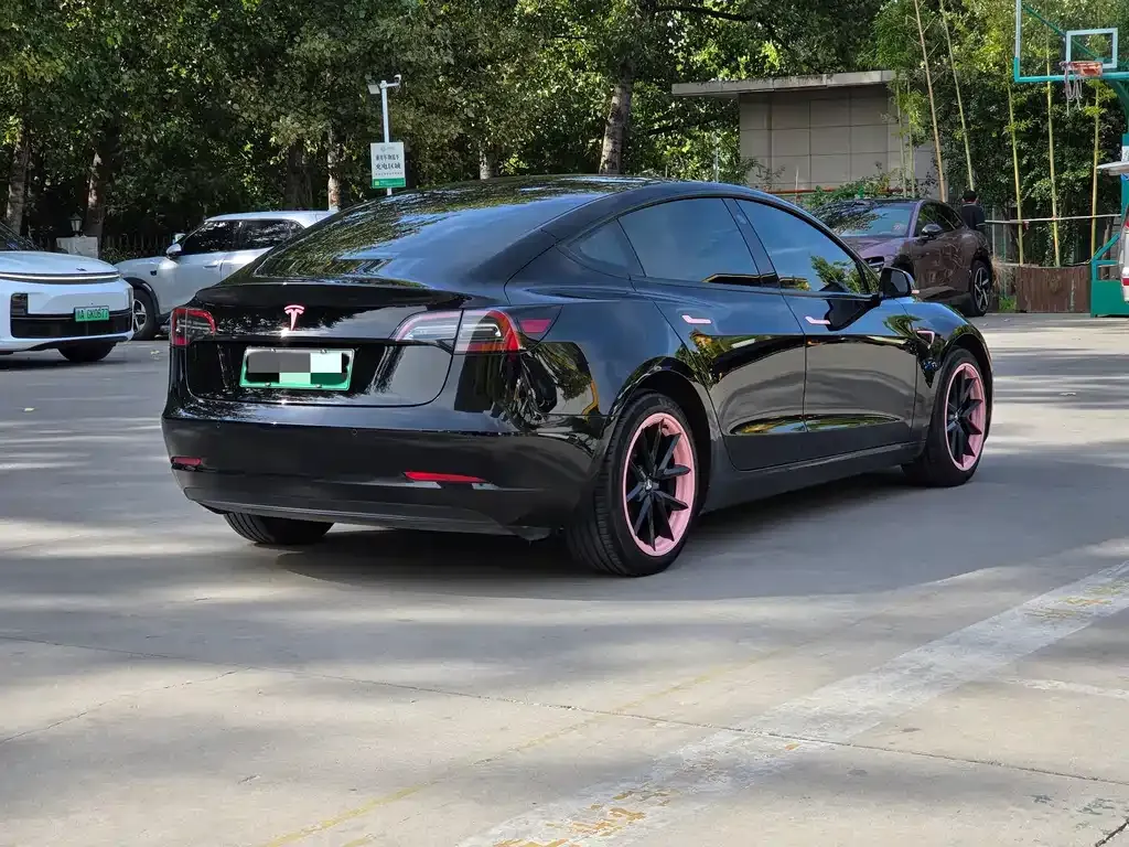 Tesla Model 3 — фото 2