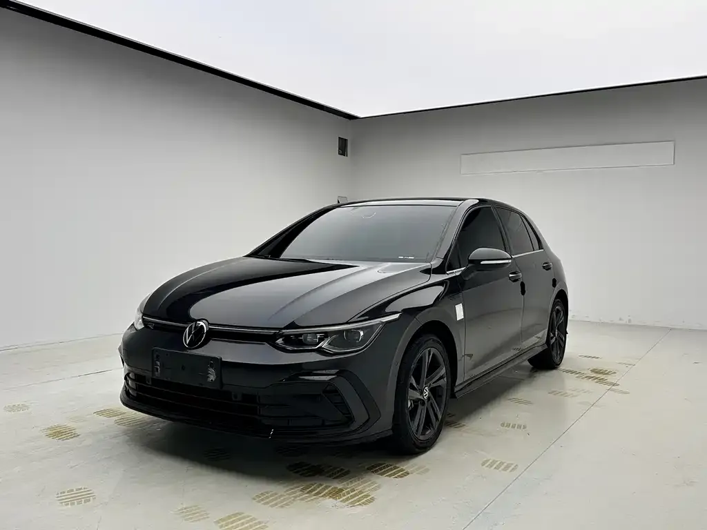 Volkswagen Golf — фото 1