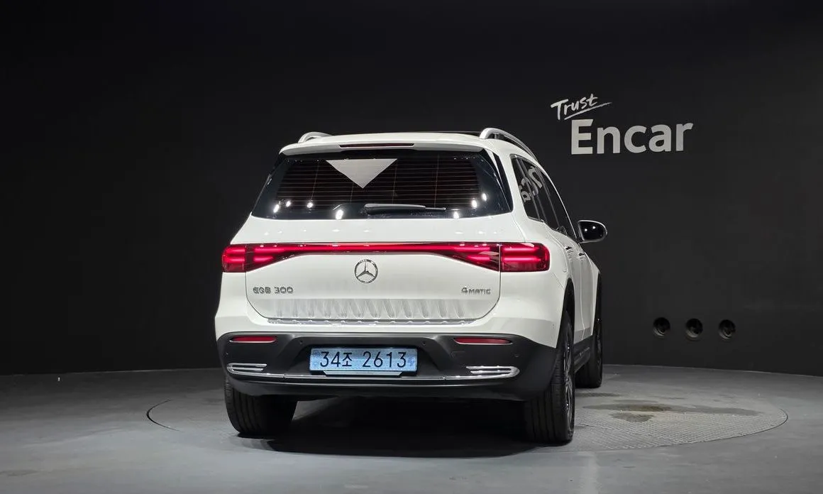 Mercedes-Benz EQB — фото 4