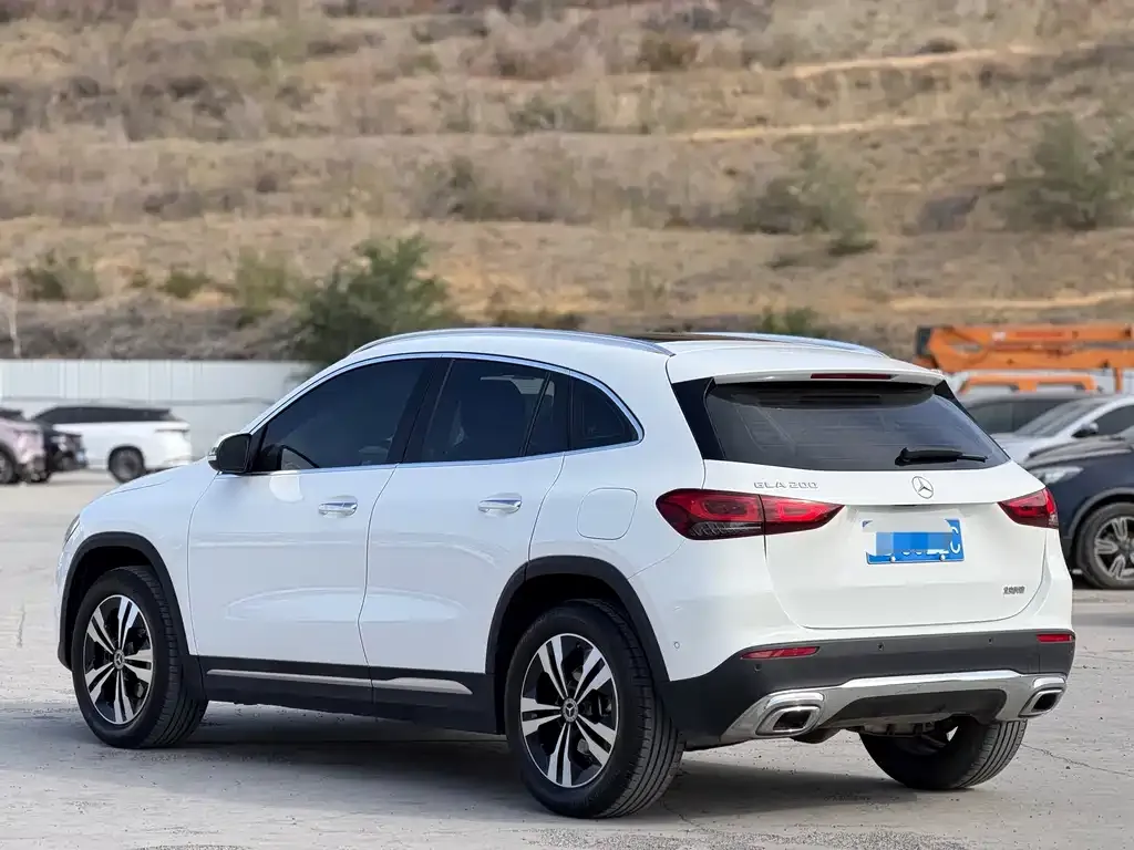 Mercedes-Benz GLA — фото 7