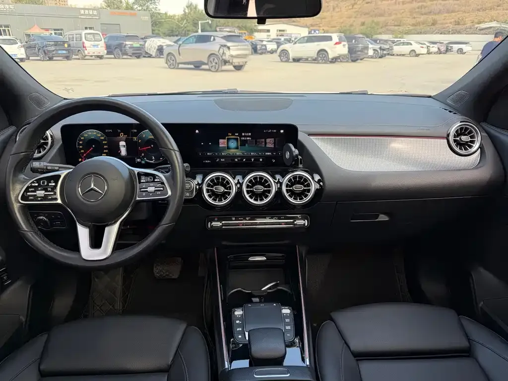 Mercedes-Benz GLA — фото 8