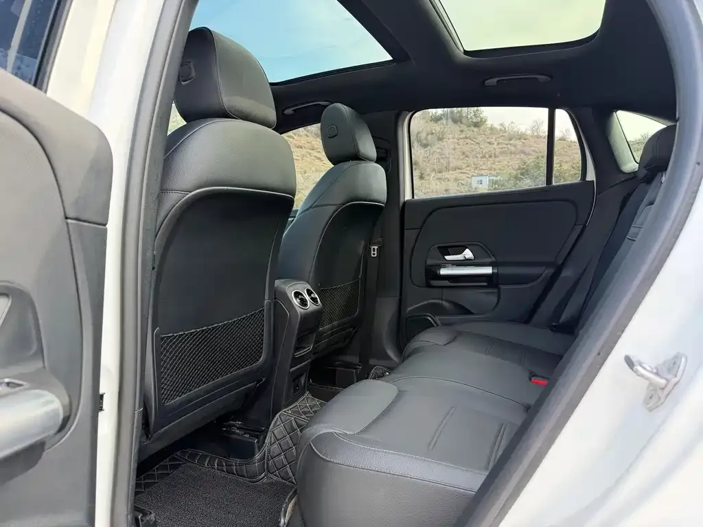 Mercedes-Benz GLA — фото 5